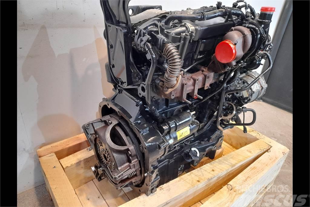 Case IH Farmall 115A Engine Moottorit