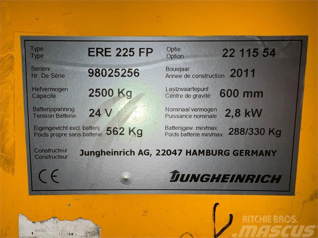 Jungheinrich ERE 225 - 2.500KG - 4.908 STD. Minikaivukoneet < 7t