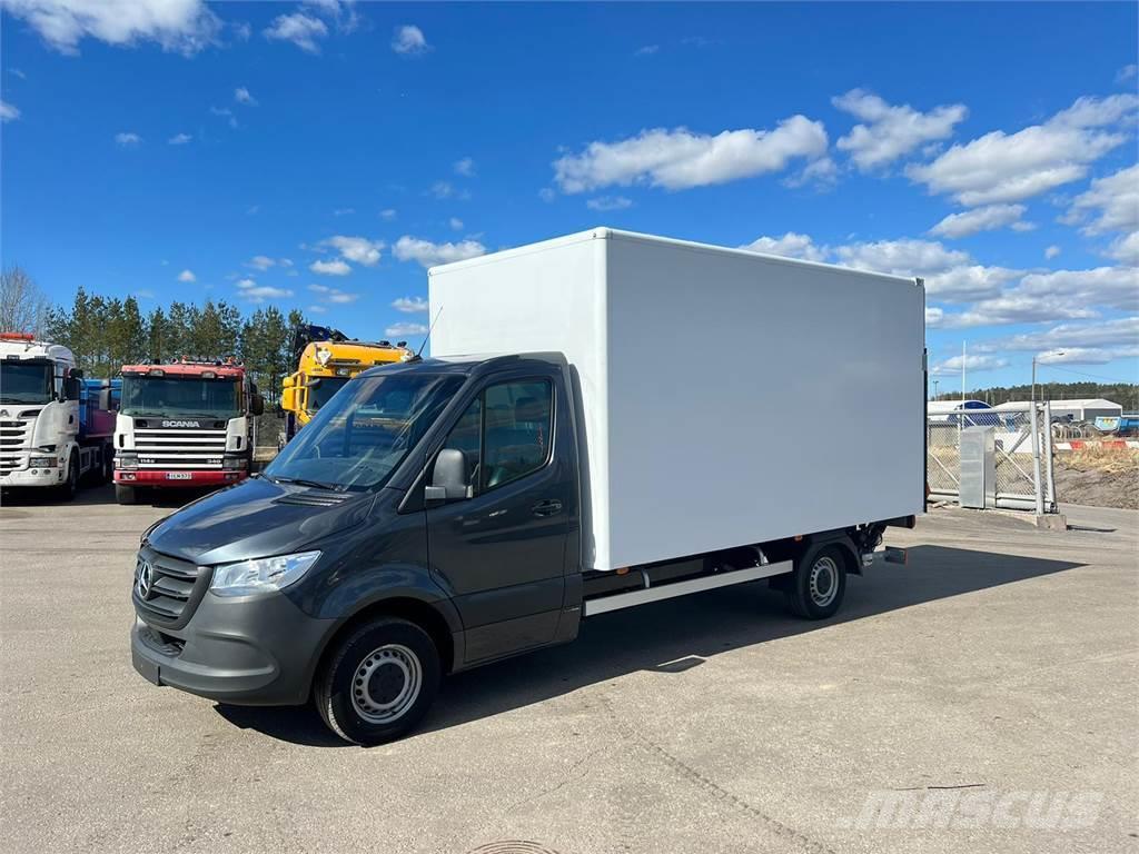 Mercedes-Benz Sprinter 319 CDI V6 Jakeluautot
