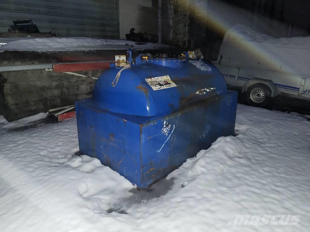  Polttoöljysäiliö 2500l Muut