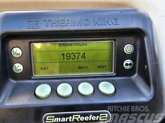 Krone SDR 27 EL4-FB, 3 AXLE FRIDGE TRAILER WITH MEAT RAI Kylmä-/Lämpökoripuoliperävaunut