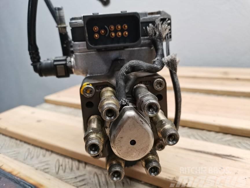 New Holland TM 175 {Bosch WDX VP30} injection pump Moottorit