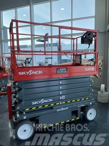 SkyJack SJ4740 Electric Scissor Lift Saksilavat