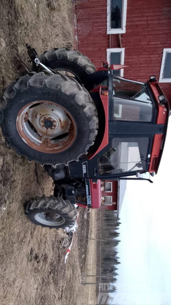 Case IH 685 XL Traktorit