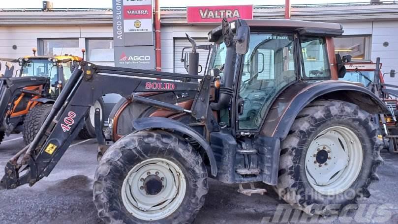 Valtra N142 VERSU Traktorit