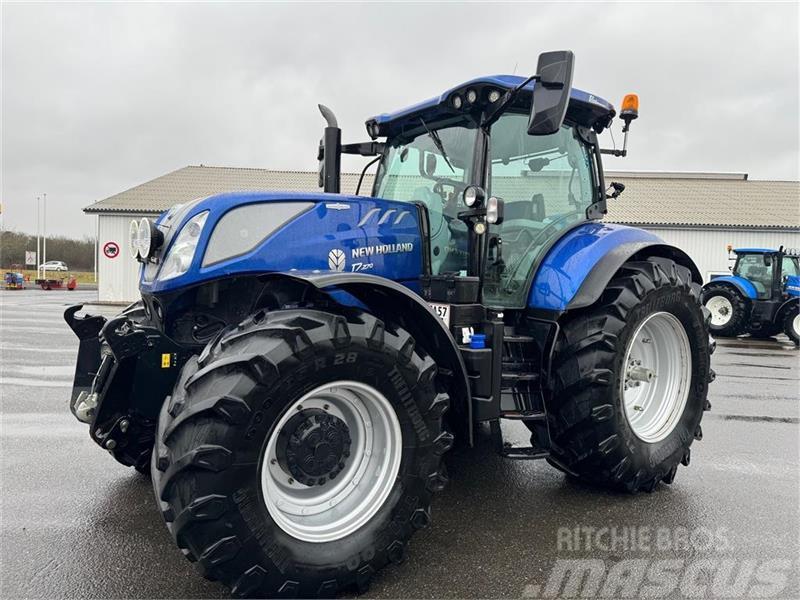 New Holland T7.270 Blue power Traktorit