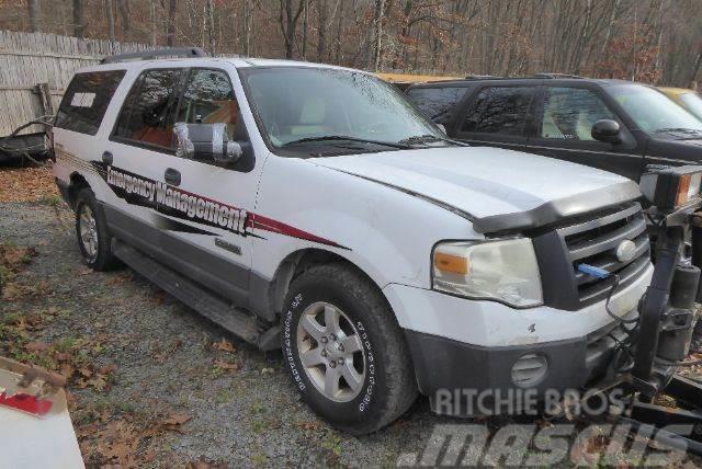 Ford Expedition Lava-autot