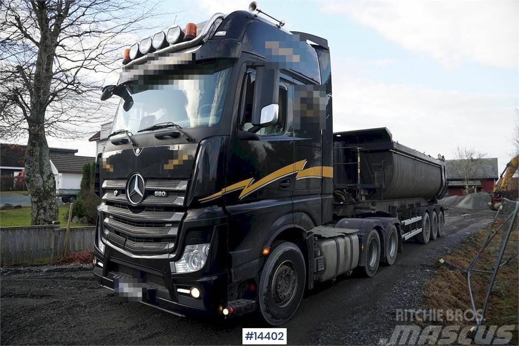 Mercedes-Benz Actros 2653 6x4 Truck w/ hydraulics. Vetopöytäautot
