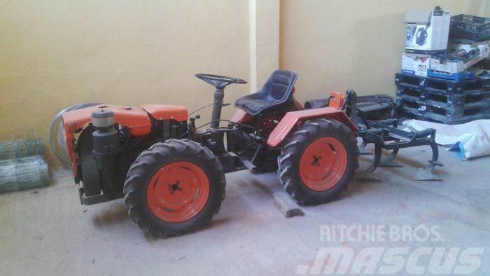  946/603 Traktorit