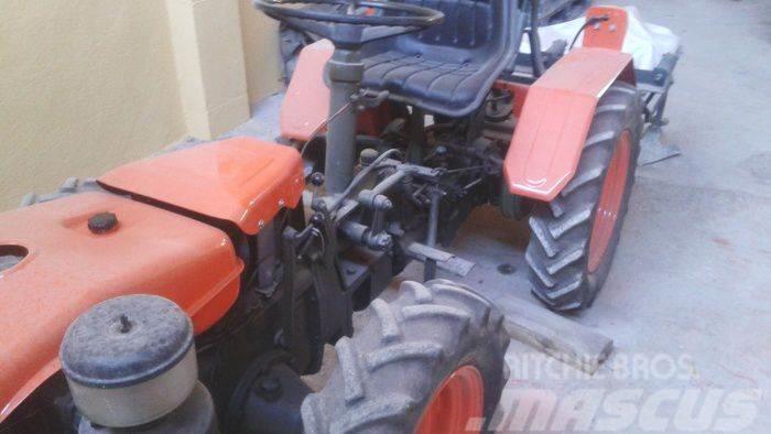  946/603 Traktorit