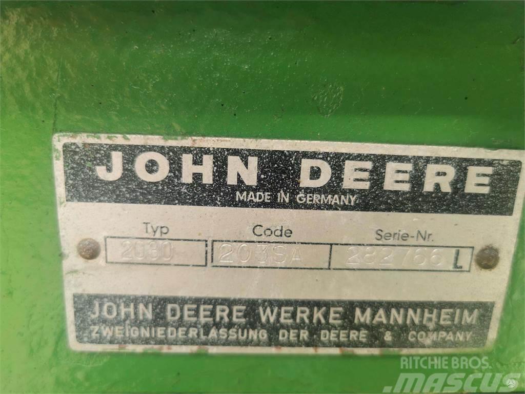 John Deere 2030 Traktorit