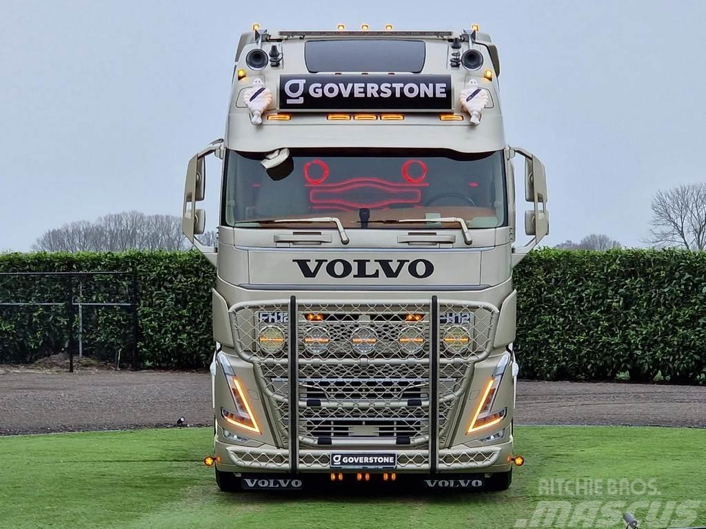 Volvo FH 13.500 Globetrotter XL 6x2 - Show truck - Custo Vetopöytäautot