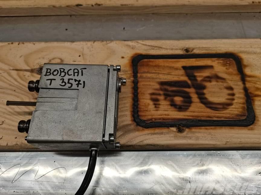 Bobcat T .... {new distributor coil } Moottorit