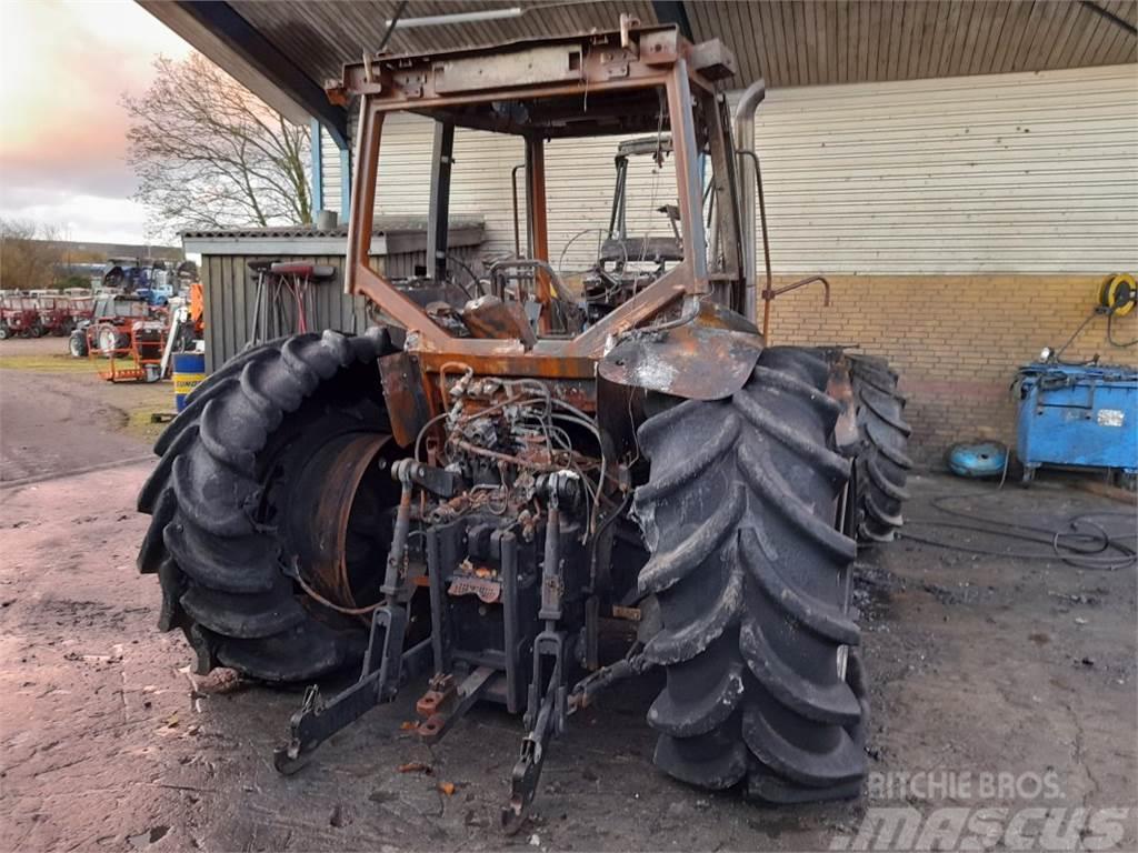 New Holland 8970 Traktorit