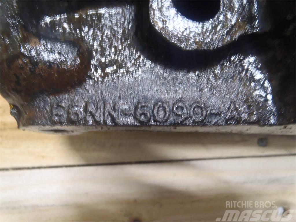Ford 675 Cylinder head Moottorit