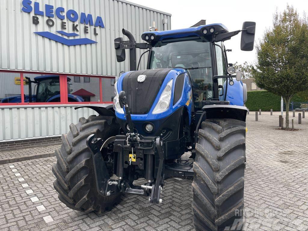 New Holland T7.245AC Stage V Traktorit