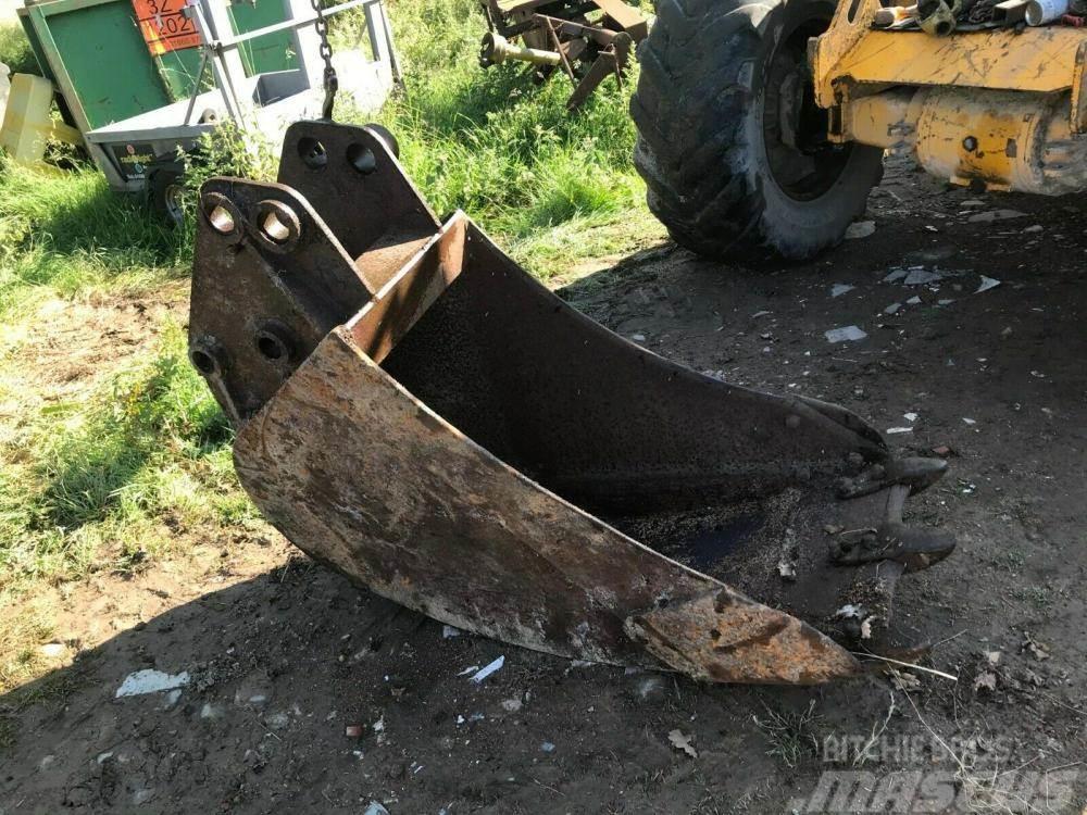  Digging Bucket Large - 50 mm pins - 2 foot wide £3 Muut