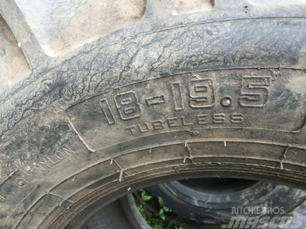  Used Tyre 18 - 19.5 - 16 Ply rating £70 Renkaat ja vanteet
