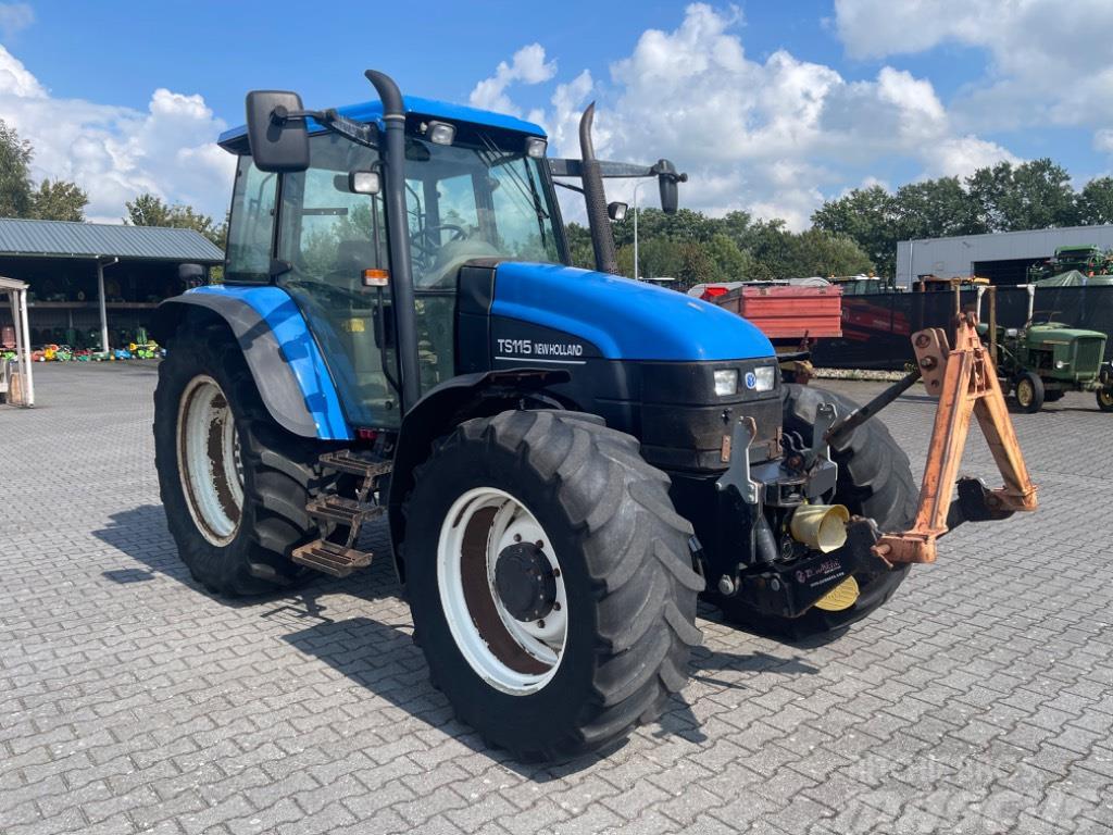 New Holland TS 115 Traktorit
