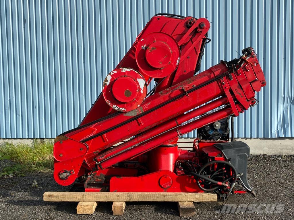 Hiab 220 C-4 radio-ohjaus, lisähydrauliikka Kappaletavaranosturit