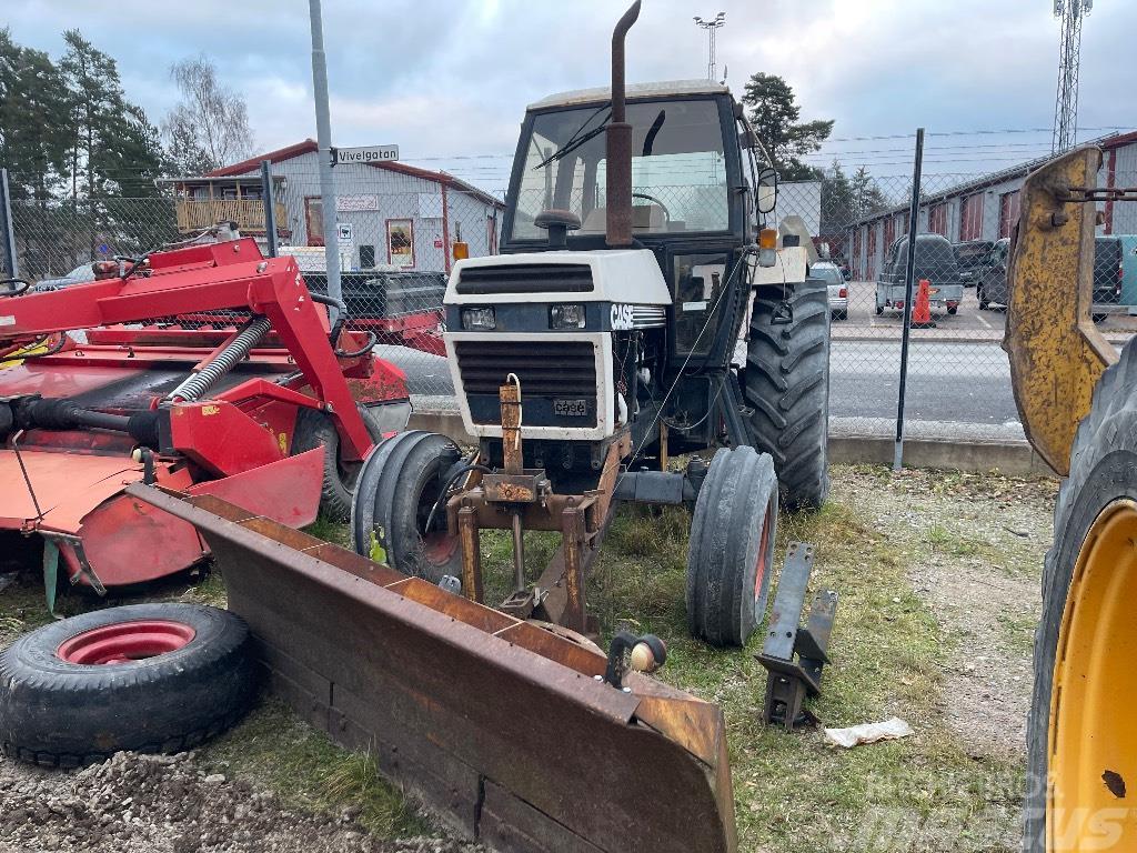 CASE 1494 Hydrashift med snöplog Traktorit