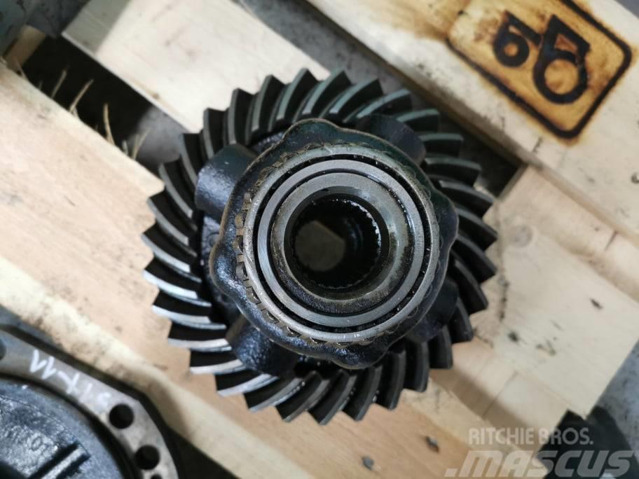 New Holland LM 420 {Clark-Hurth front differential Akselit