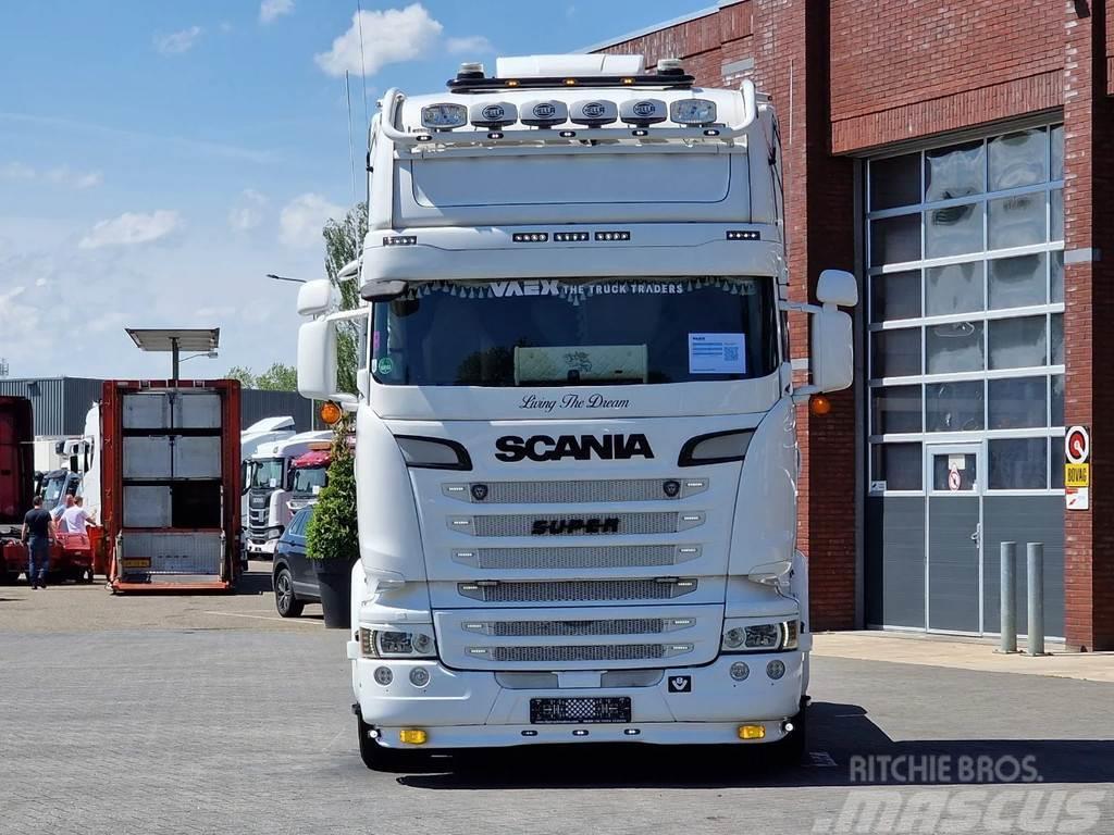 Scania R520 V8 Topline 4x2 - Show truck - Retarder - Full Vetopöytäautot