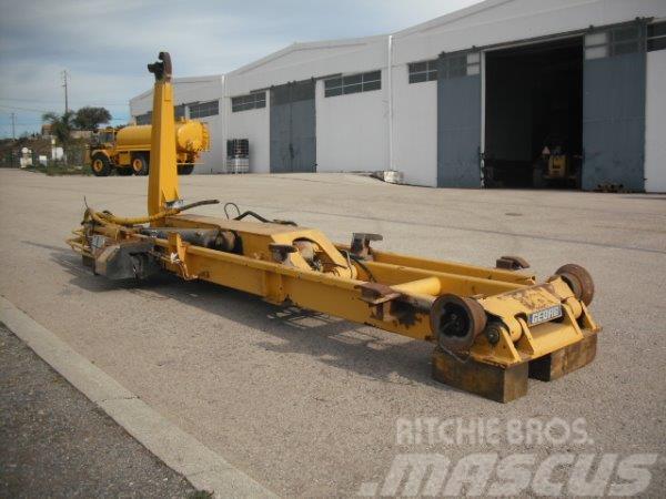 Volvo A25C hook lift system Dumpperit