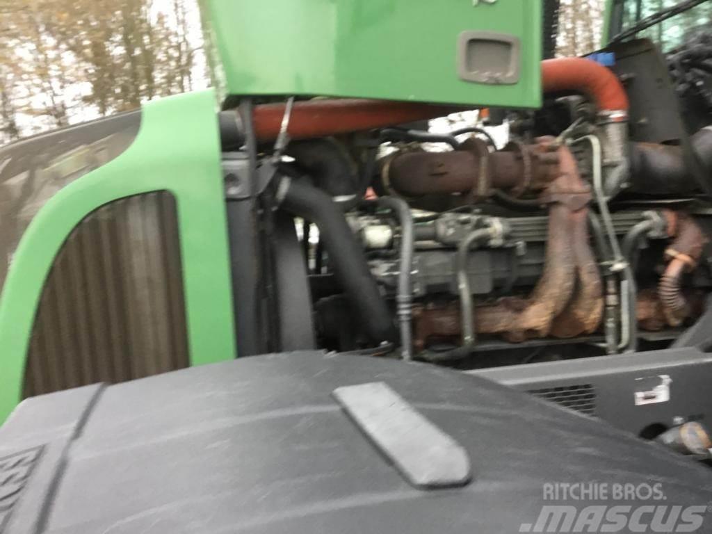 Fendt 718 VARIO Traktorit