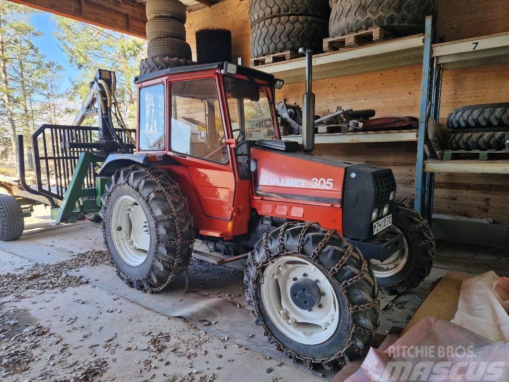 Valmet 305 + Farma5,1-8 Traktorit