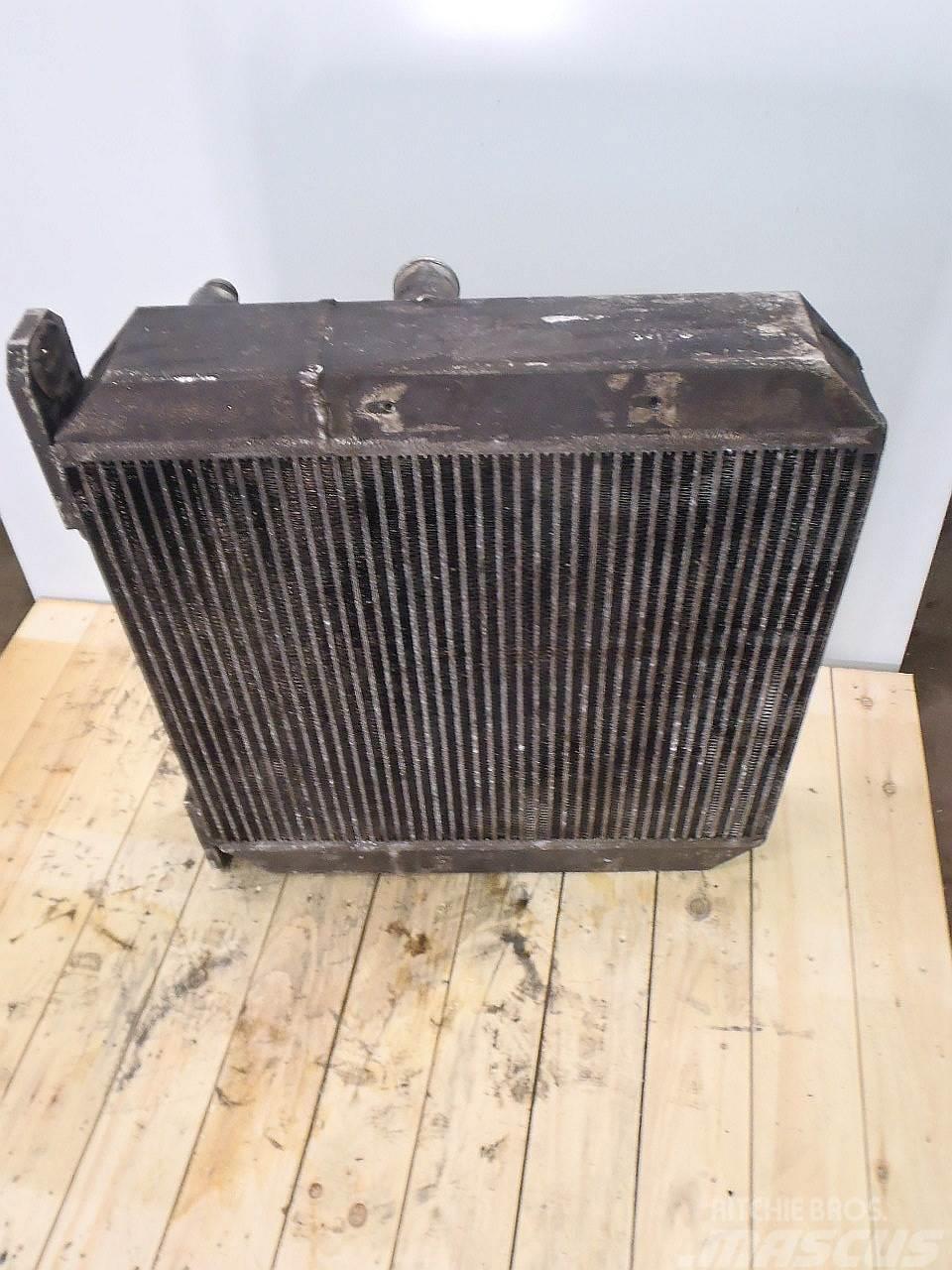 New Holland LM445A Radiator Moottorit