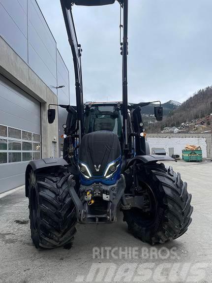 Valtra T235 Traktorit