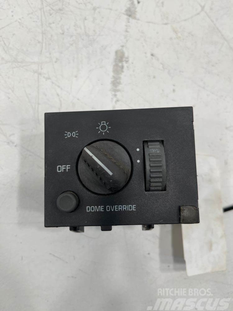 GMC C6500 Sähkö ja elektroniikka