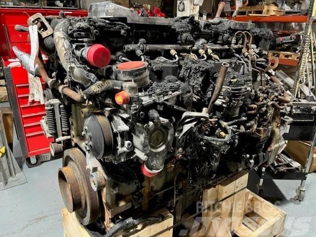 Detroit DD15 Moottorit