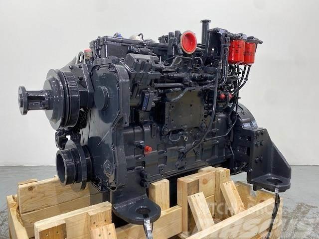 Komatsu SAA6D114E-3 Moottorit