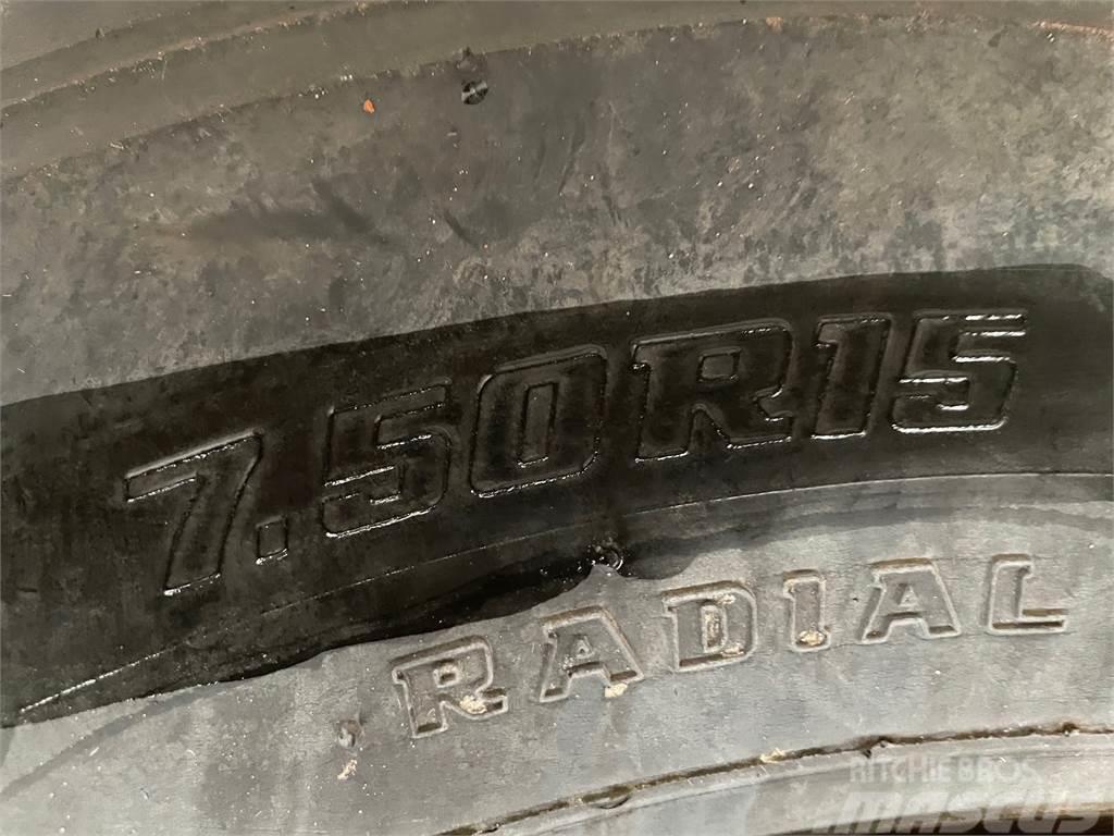  7.50XR15 Bridgestone dæk på fælg - 8 stk Renkaat ja vanteet