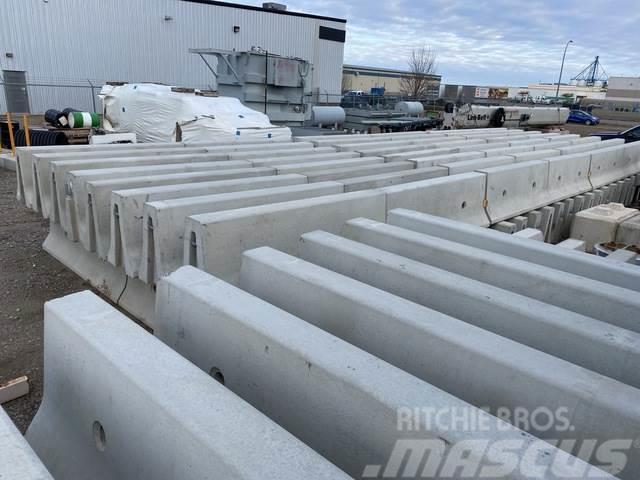  Quantity of (50) Concrete Jersey Barriers Muut