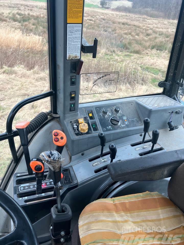New Holland 7740SLE Traktorit