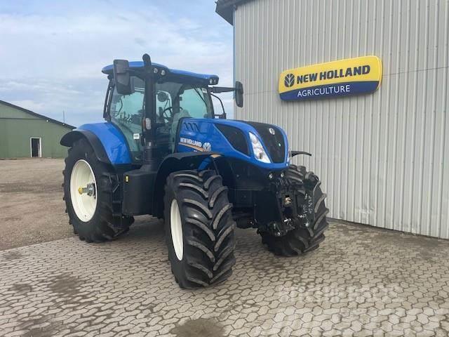 New Holland T7.215 S Traktorit