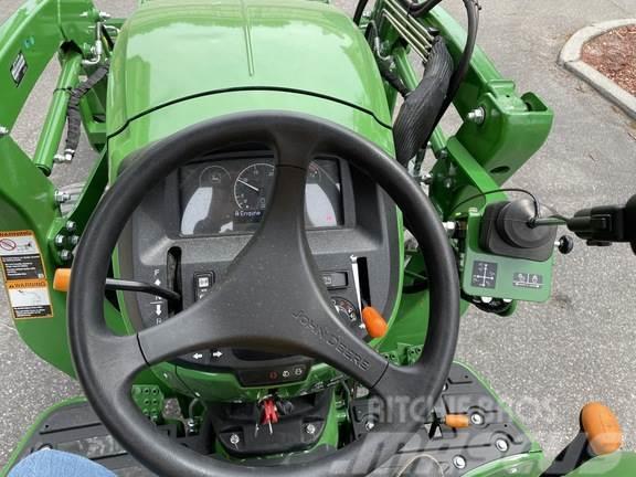John Deere 3043D Traktorit