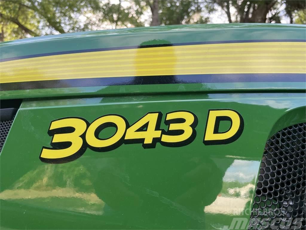 John Deere 3043D Traktorit