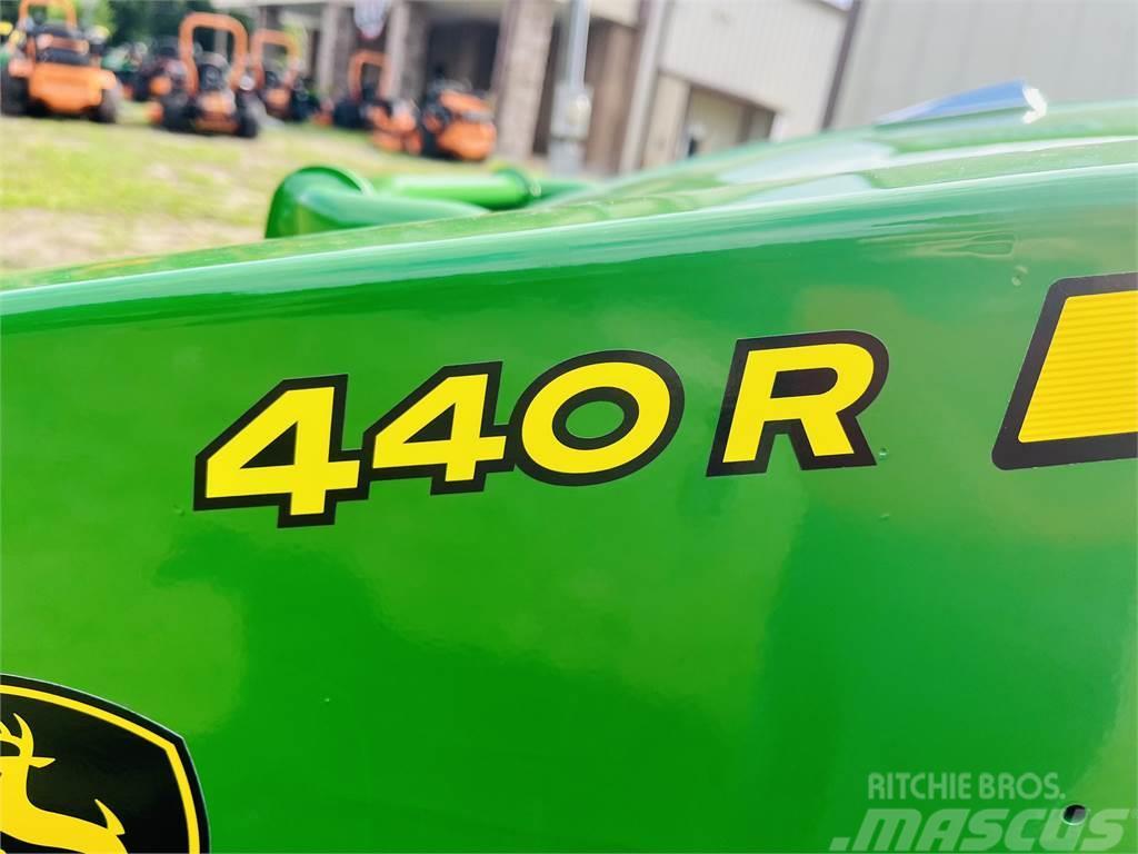 John Deere 4066R Traktorit