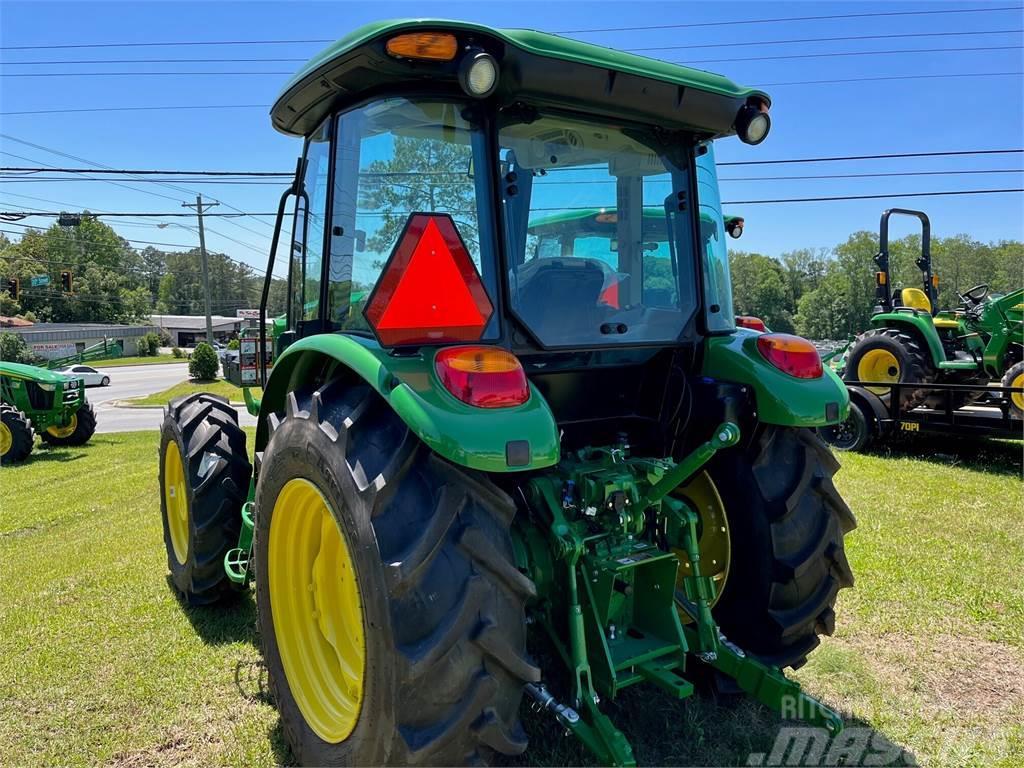 John Deere 5067E Traktorit