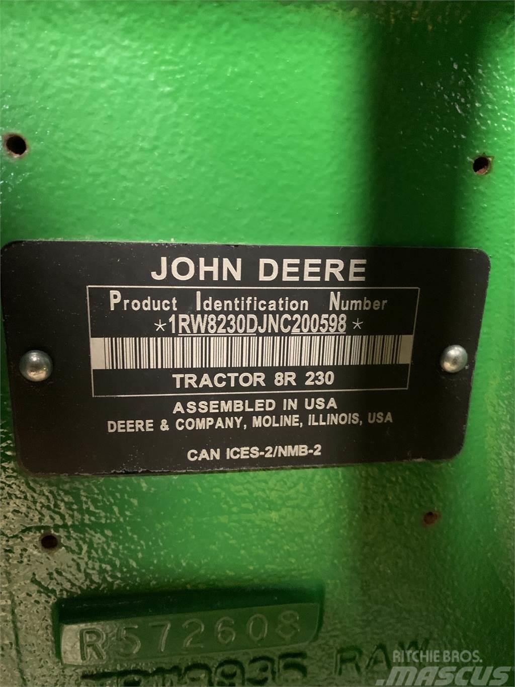 John Deere 8R 230 Traktorit