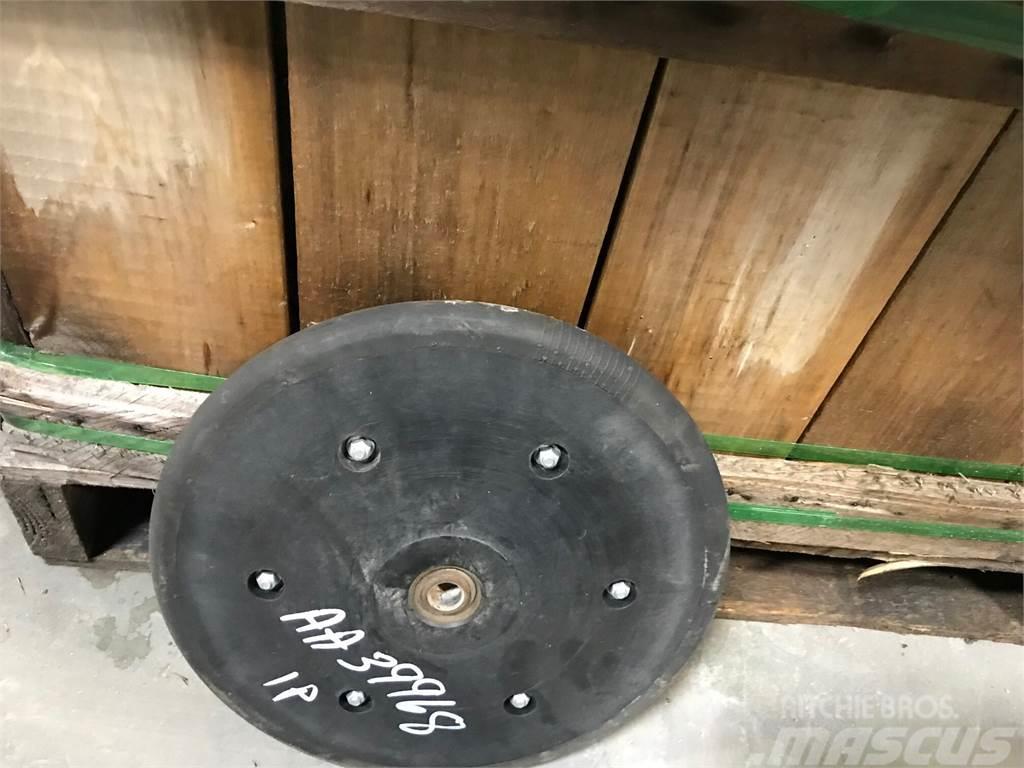 John Deere AA39968 rubber closing wheel Muut kylvö- ja istutuskoneet sekä lisävarusteet