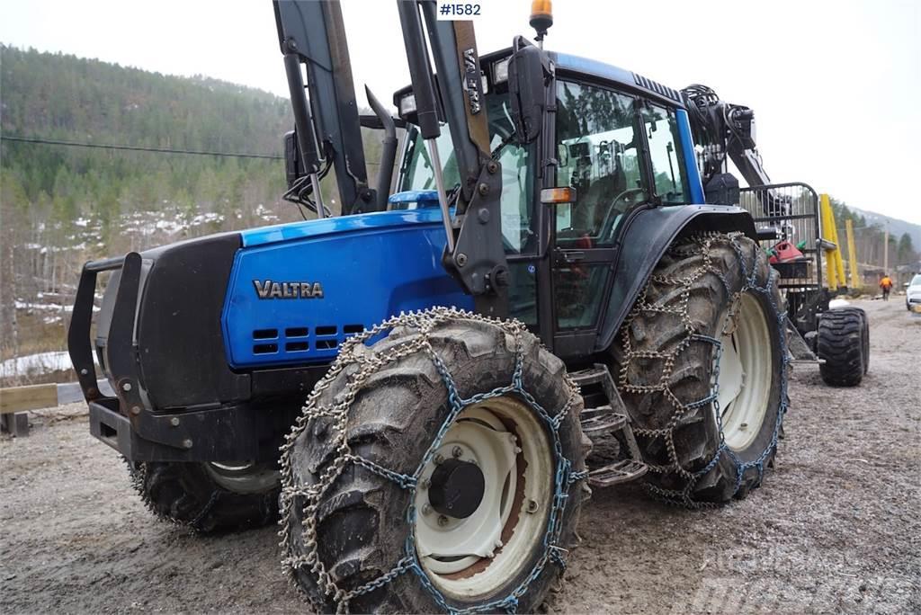 Valtra 6850 Traktorit