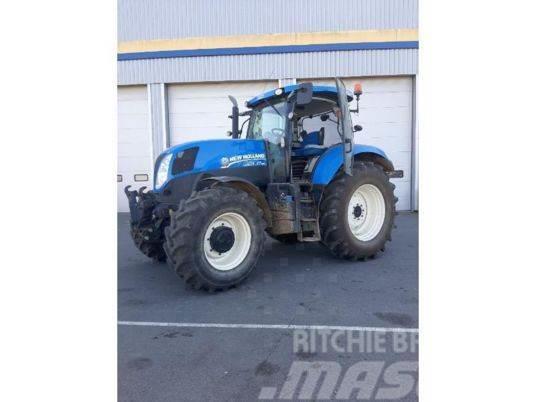 New Holland T7185 Traktorit