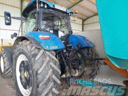 New Holland T7230AC Traktorit