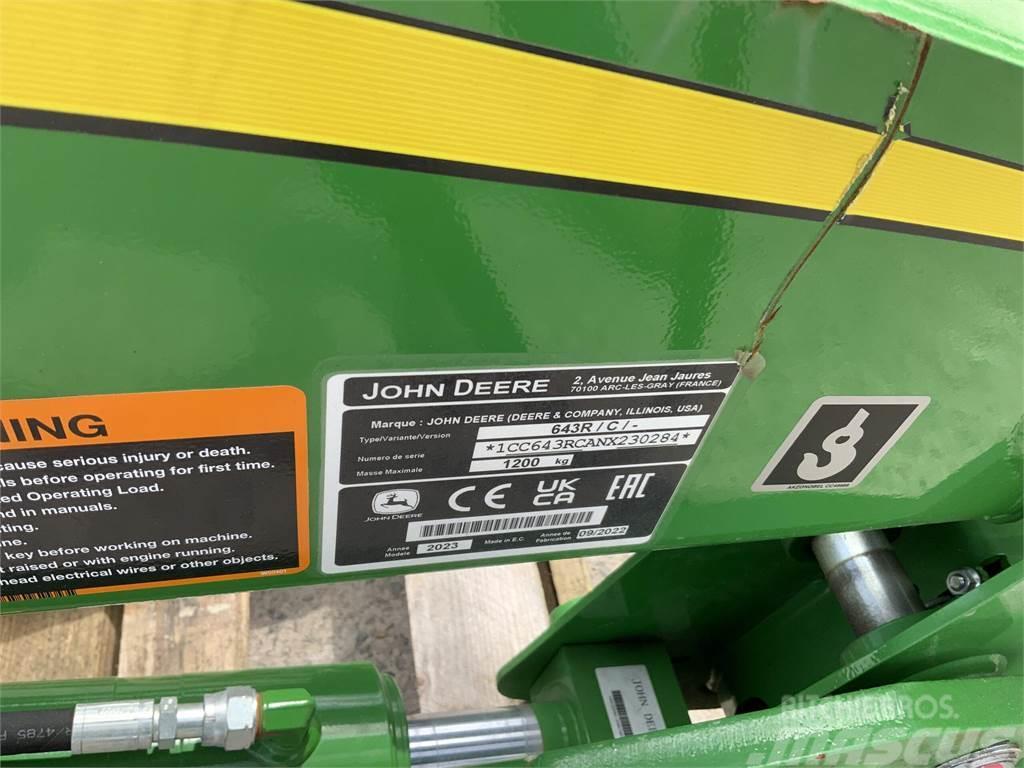  Unused John Deere 643R Loader Boom Muut maatalouskoneet