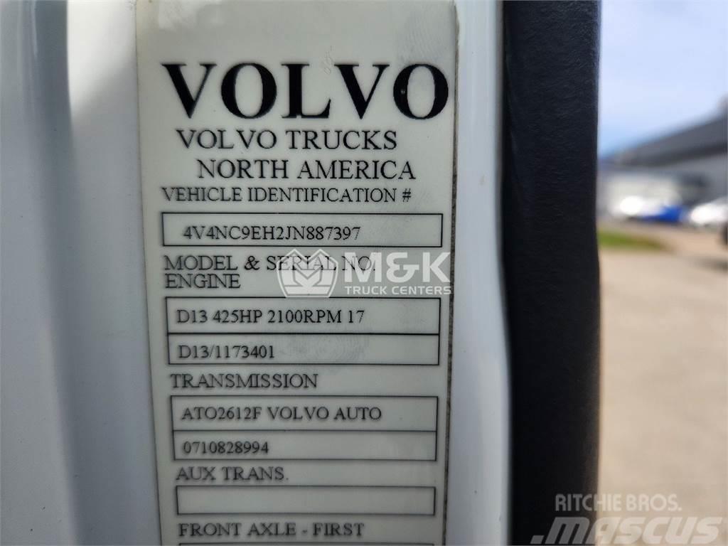 Volvo VNL64T670 Vetopöytäautot